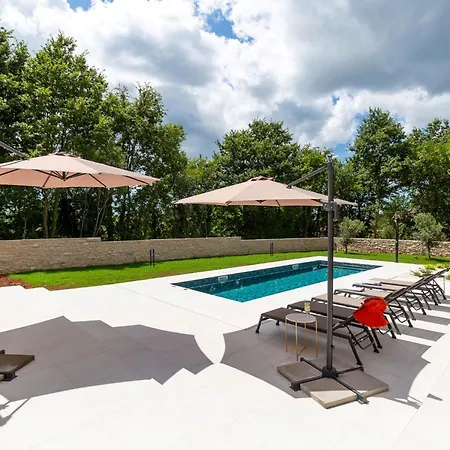 Frame Garden West By Interhome * Svetvinčenat