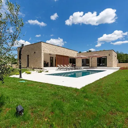 Frame Garden West By Interhome * Svetvinčenat