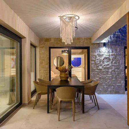 Frame Garden West By Interhome *