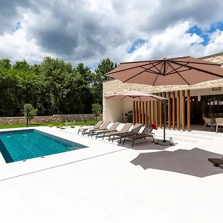 Villa Frame Garden West By Interhome Svetvincenat