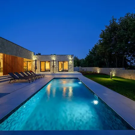 Frame Garden West By Interhome