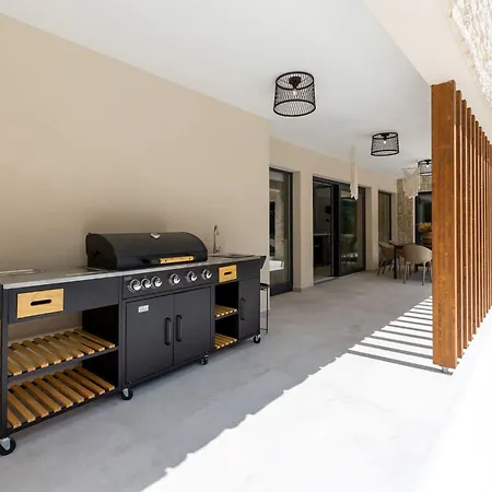 Frame Garden West By Interhome וילה *