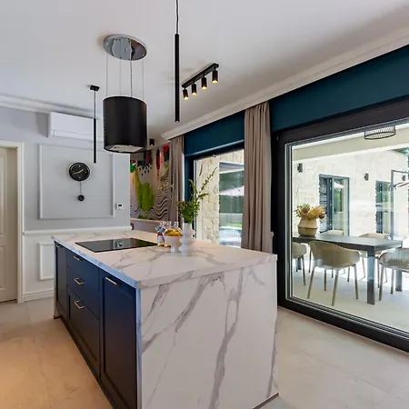 Frame Garden West By Interhome Villa